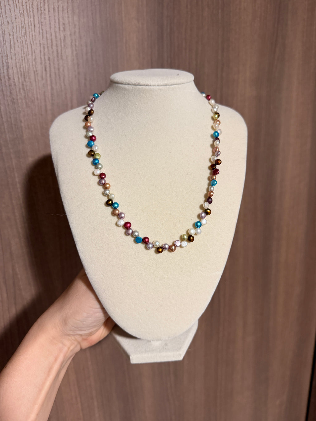 Metallic-Pearl Necklace
