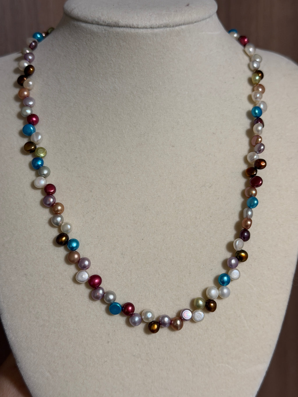 Metallic-Pearl Necklace