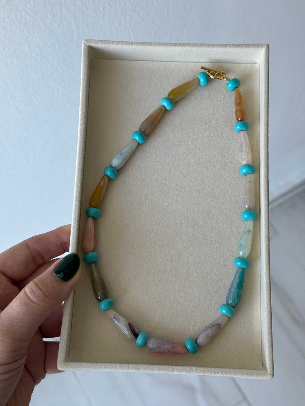 Multicolor Agate and Turquoise Howlite Necklace