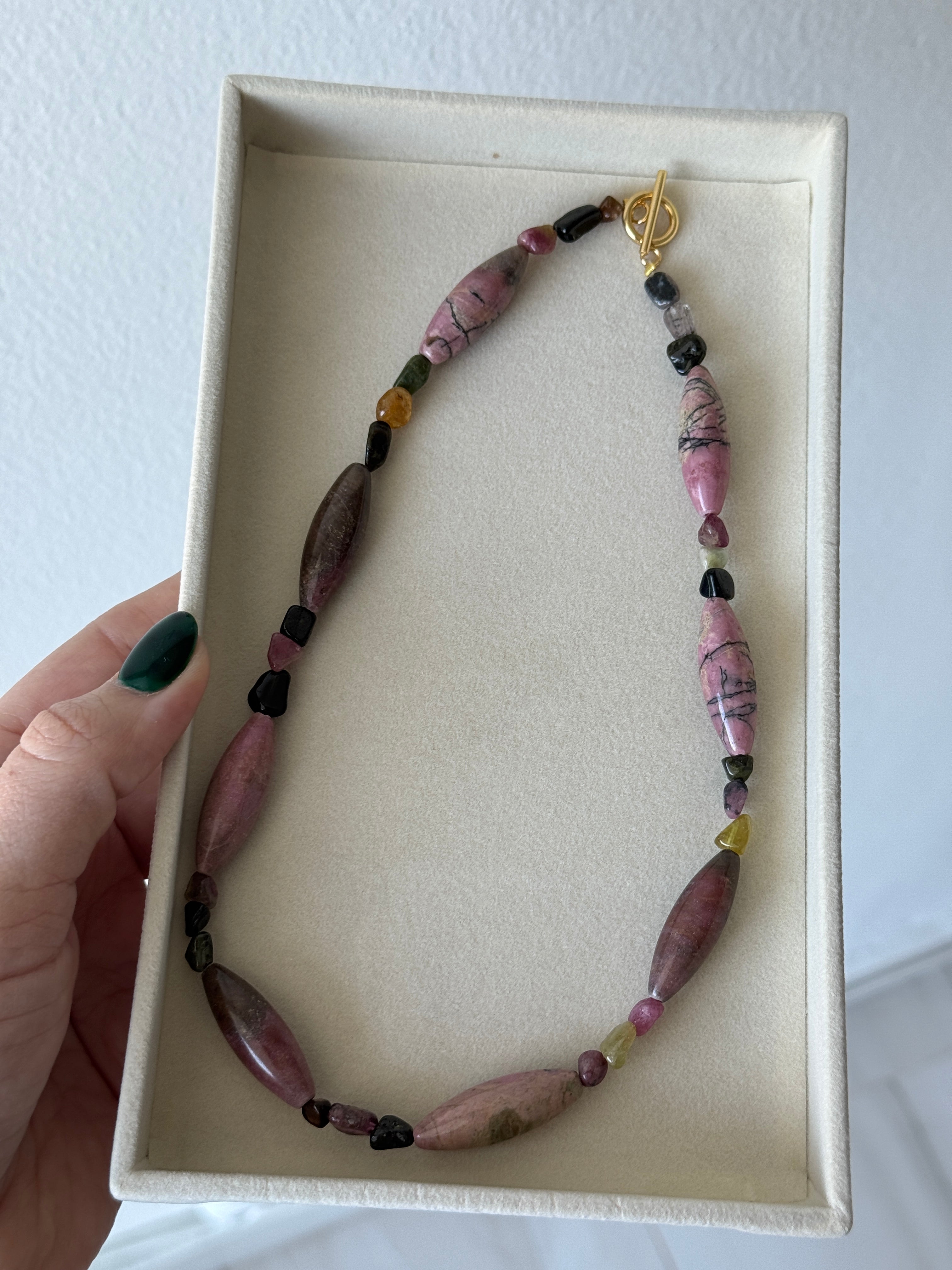 Rhodonite and Turmalina