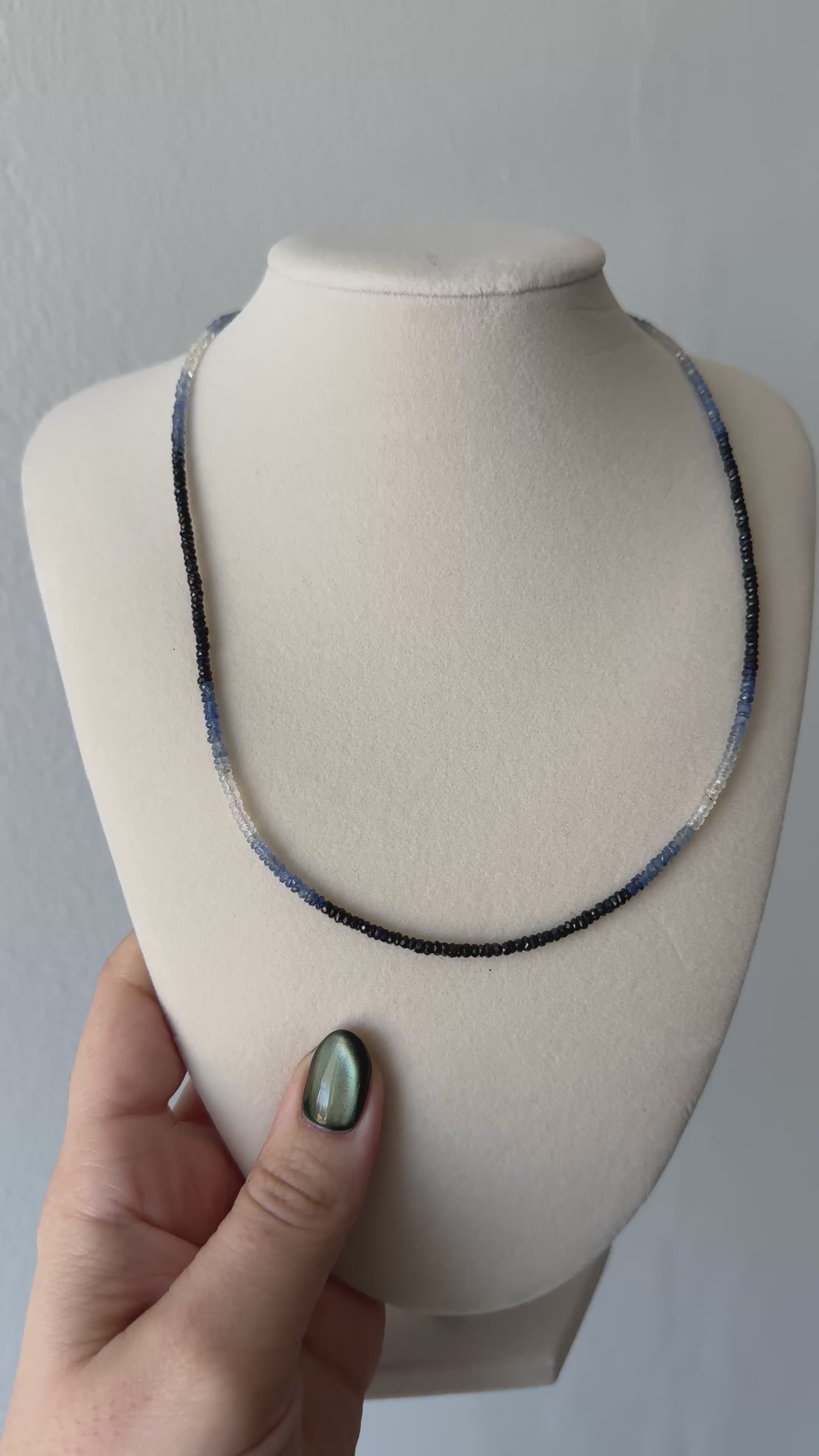 Ómbre Blue Sapphire Necklace