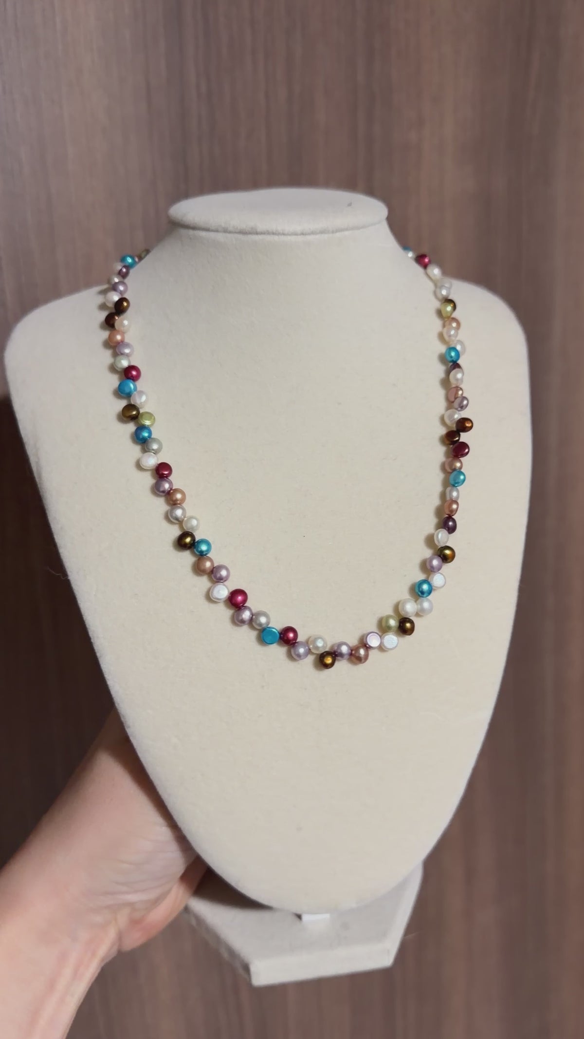 Metallic-Pearl Necklace